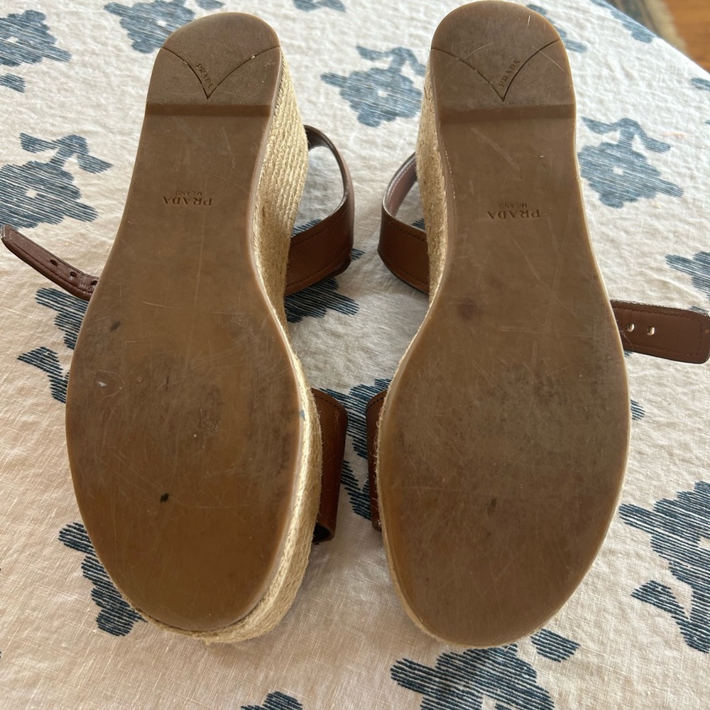 beautiful Prada platform sandals - near perfect condition! - Picture 3 of 4